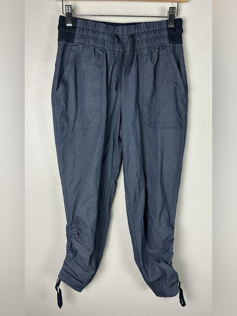 The North Face Womens Size XS  Pant Aphrodite Motion Capri Light Blue Pockets